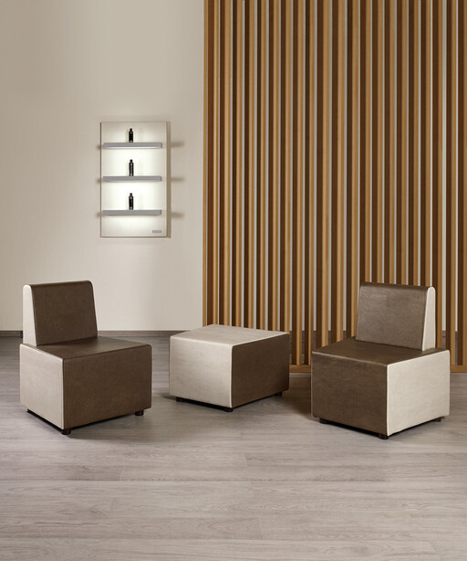 Waiting area for hairdresser: Transformer - Medical & Beauty Waiting area for hairdresser: Transformer - Medical & Beauty