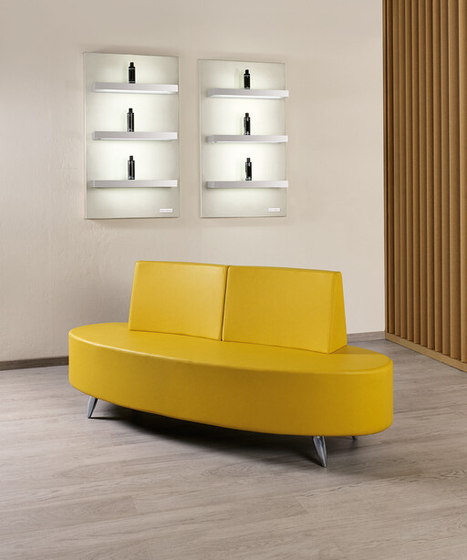 Waiting area for hairdresser: B-Side - Medical & Beauty Waiting area for hairdresser: B-Side - Medical & Beauty