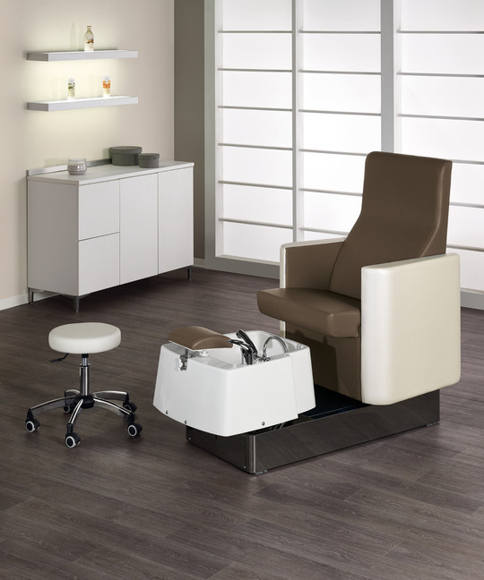Pedicure chair for beauty centre: Atlantis - In phoho: MB/PC250 - Colour A: Marine L2 / B: Champagne 10 - Medical & Beauty