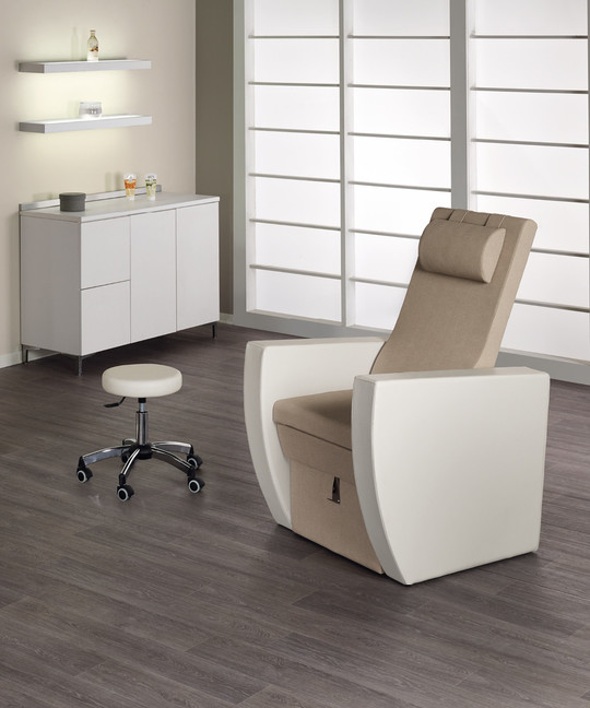 Pedicure chair for beauty centre: Pacific - In photo: MB/PC150 - Colour A: Chocolate Milk K3 / B: Milk 61 - Medical & Beauty